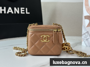 Chanel Trendy CC Vanity leather handbag Brown, Leather