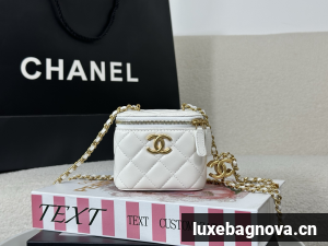 Chanel Trendy CC Vanity leather handbag White, Leather